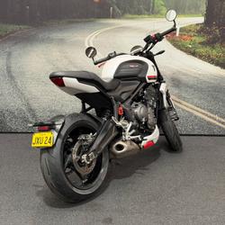 2021 Triumph TRIDENT 660 White