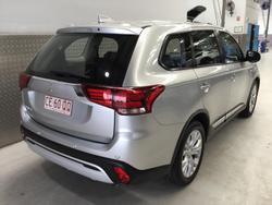 2021 Mitsubishi Outlander ES