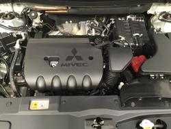 2021 Mitsubishi Outlander ES