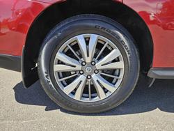 2017 Nissan Pathfinder ST-L