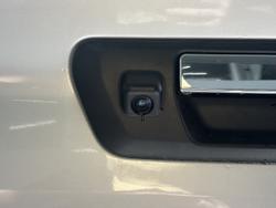 2022 Nissan Navara ST-X