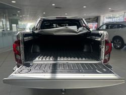 2022 Nissan Navara ST-X