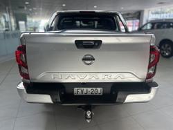 2022 Nissan Navara ST-X
