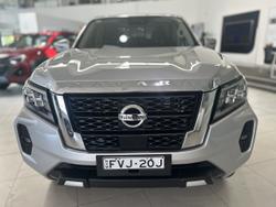 2022 Nissan Navara ST-X