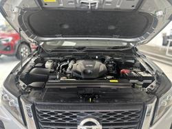 2022 Nissan Navara ST-X