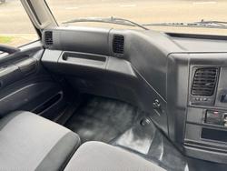 2011 Hino 700 Series SS2848 WHITE