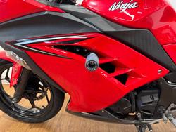 2016 Kawasaki NINJA 300 RED