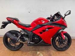 Kawasaki Ninja 300