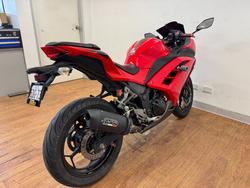 2016 Kawasaki NINJA 300 RED