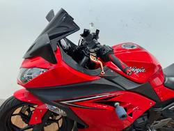 2016 Kawasaki NINJA 300 RED