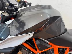 2017 Ktm 1290 SUPER DUKE R White/Grey