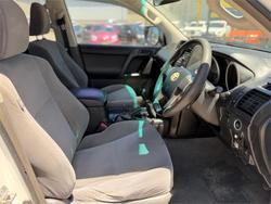 2011 TOYOTA LANDCRUISER PRADO GX (4x4)