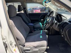 2011 TOYOTA LANDCRUISER PRADO GX (4x4)