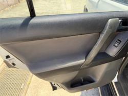 2011 TOYOTA LANDCRUISER PRADO GX (4x4)