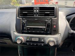 2011 TOYOTA LANDCRUISER PRADO GX (4x4)