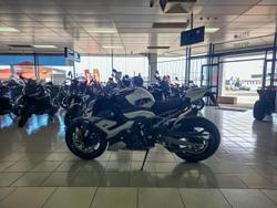 2025 BMW M 1000 R M Competition Package M 1000 White