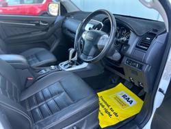 2020 Isuzu MU-X LS-T