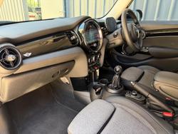 2021 MINI Hatch Cooper Classic F55 LCI-2 Pepper White