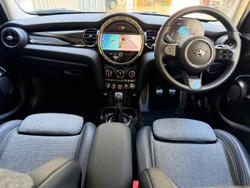 2021 MINI Hatch Cooper Classic F55 LCI-2 Pepper White