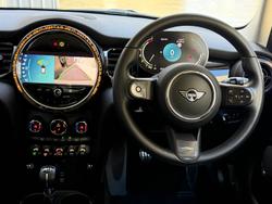 2021 MINI Hatch Cooper Classic F55 LCI-2 Pepper White