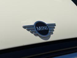 2021 MINI Hatch Cooper Classic F55 LCI-2 Pepper White