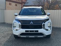 2022 Mitsubishi Outlander LS