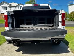 2024 RAM 1500 Laramie Sport Hurricane SO RamBox DT MY25 4X4 Dual Range Bright White