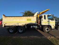 2013 Fuso Fighter 2427 WHITE