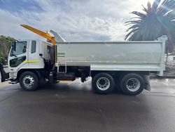 2013 Fuso Fighter 2427 WHITE