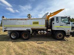 2013 Fuso Fighter 2427 WHITE