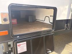 2025 Crusader My25 Lifechanger Bunkie