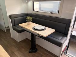 2025 Crusader My25 Lifechanger Bunkie