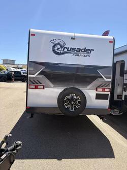 2025 Crusader My25 Musketeer Palace