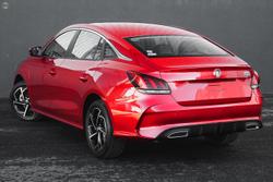 2025 MG MG5 Essence MY25 Diamond Red