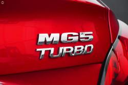 2025 MG MG5 Essence MY25 Diamond Red