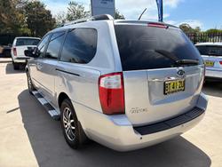 2011 Kia Grand Carnival Platinum VQ MY11 Clear Silver