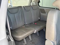 2011 Kia Grand Carnival Platinum VQ MY11 Clear Silver