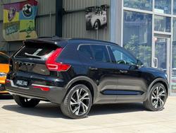 2022 Volvo XC40 T5 R-Design MY22 AWD Onyx Black