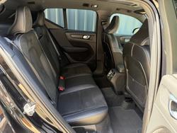 2022 Volvo XC40 T5 R-Design MY22 AWD Onyx Black