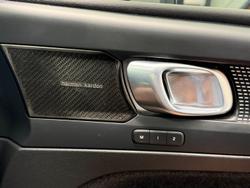 2022 Volvo XC40 T5 R-Design MY22 AWD Onyx Black