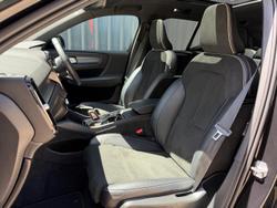 2022 Volvo XC40 T5 R-Design MY22 AWD Onyx Black