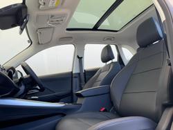 2025 MG ZS Essence Turbo