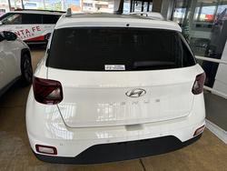 2025 HYUNDAI VENUE