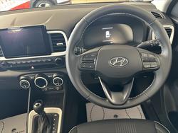 2025 HYUNDAI VENUE