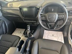 2025 ISUZU D-MAX BLADE