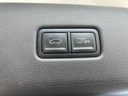 2024 Kia Carnival GT-Line HEV