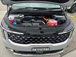 2024 Kia Carnival GT-Line HEV