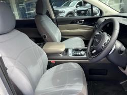 2024 Kia Carnival GT-Line HEV