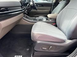 2024 Kia Carnival GT-Line HEV