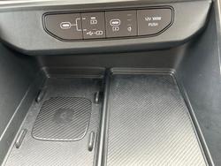 2024 Kia Carnival GT-Line HEV